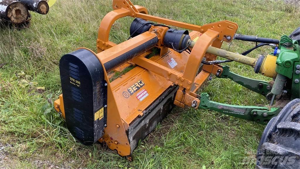 Berti TFH 250 BETESPUTS Karjamaade niidukid / pealselõikurid
