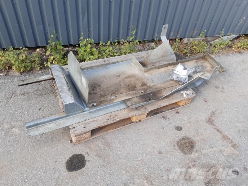  BUKPLÅT MF 5420 Muud traktoritarvikud