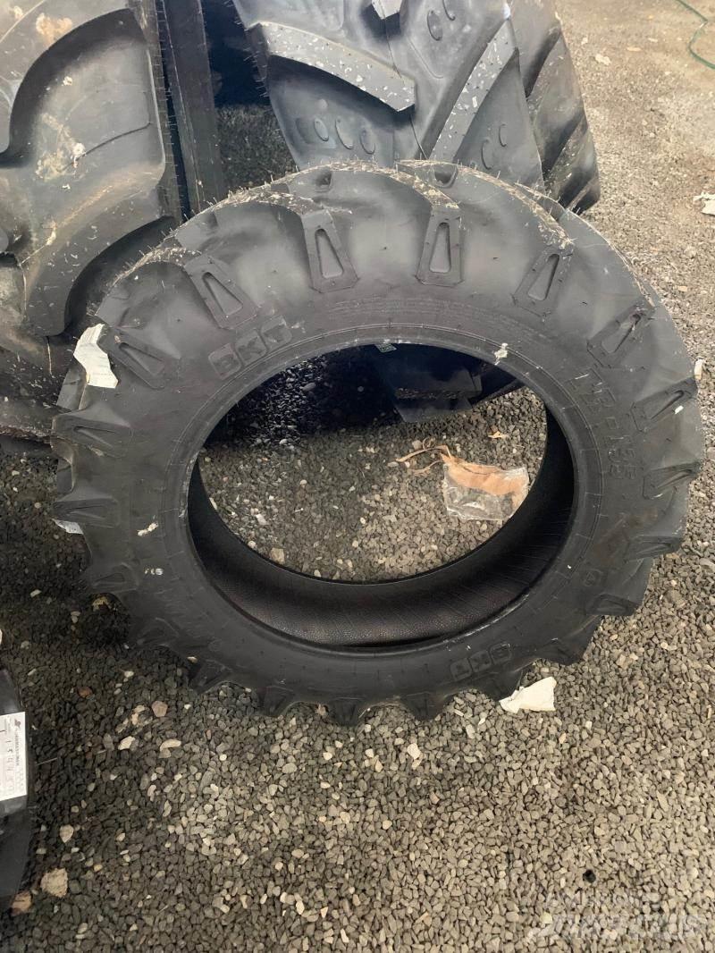  Däck BKT 9.5-24 TR-135 Rehvid, rattad ja veljed