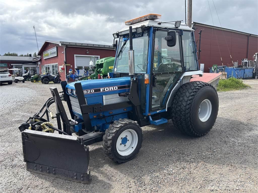 Ford 1920 4WD Traktorid