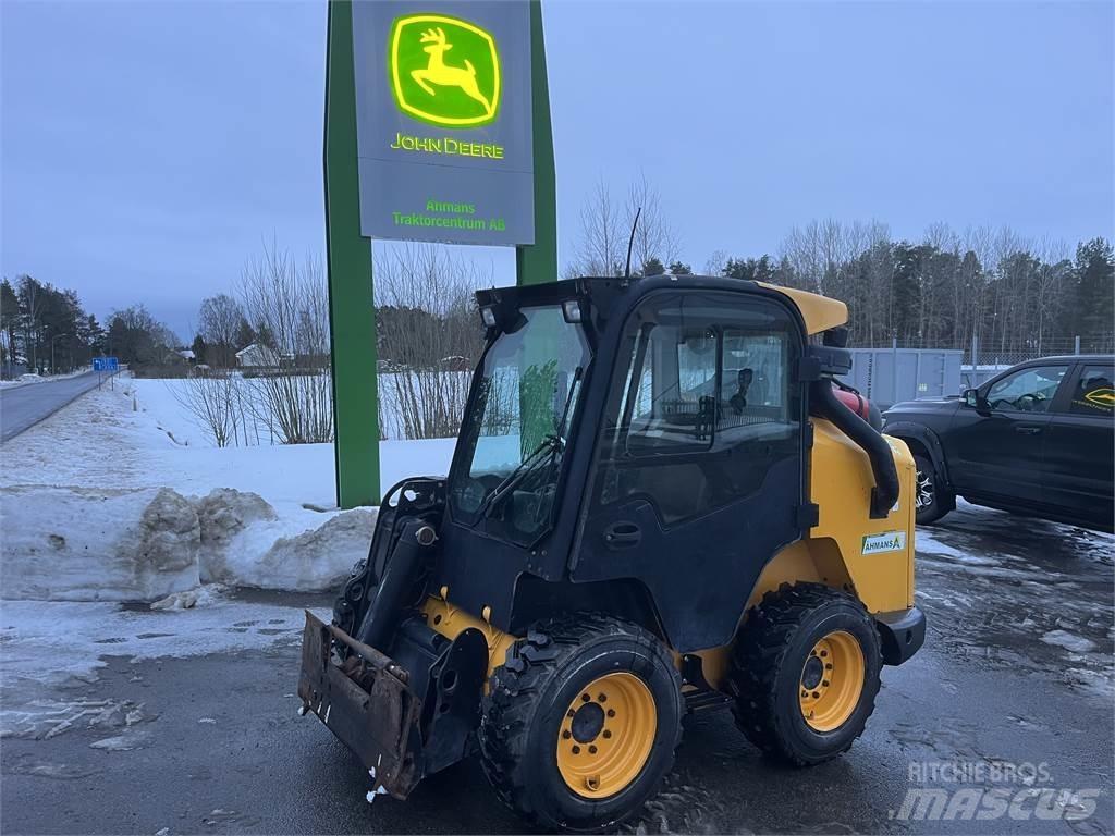 JCB 330 SKID STEER ATV-d
