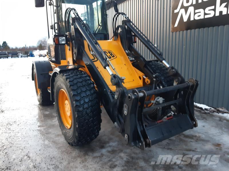 JCB 411 HT STORA BM Rataslaadurid
