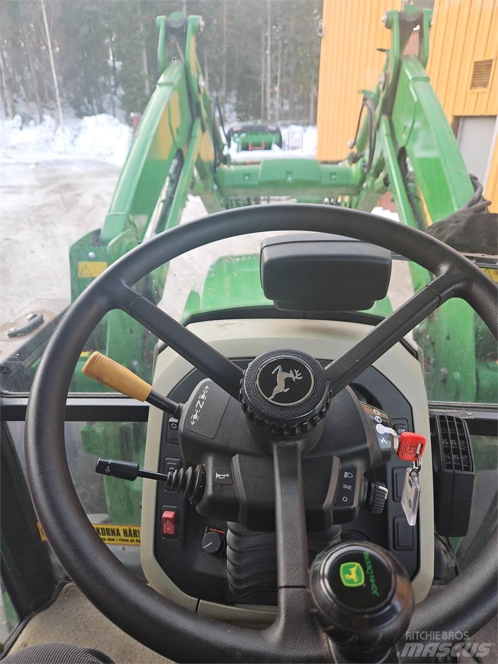 John Deere 5115M Traktorid