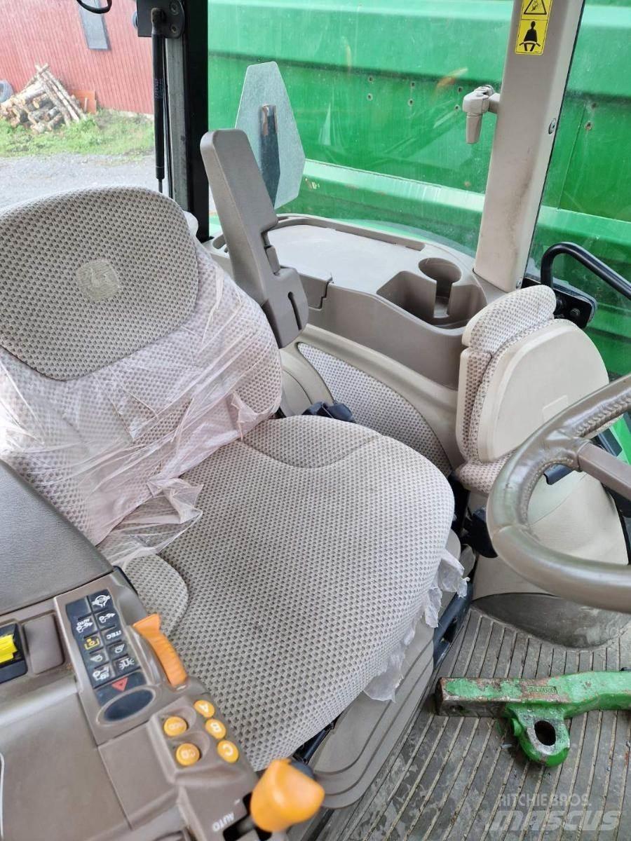 John Deere 5125 R Traktorid