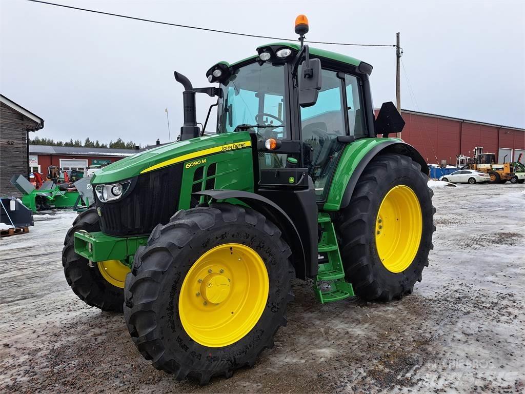 John Deere 6090M Traktorid