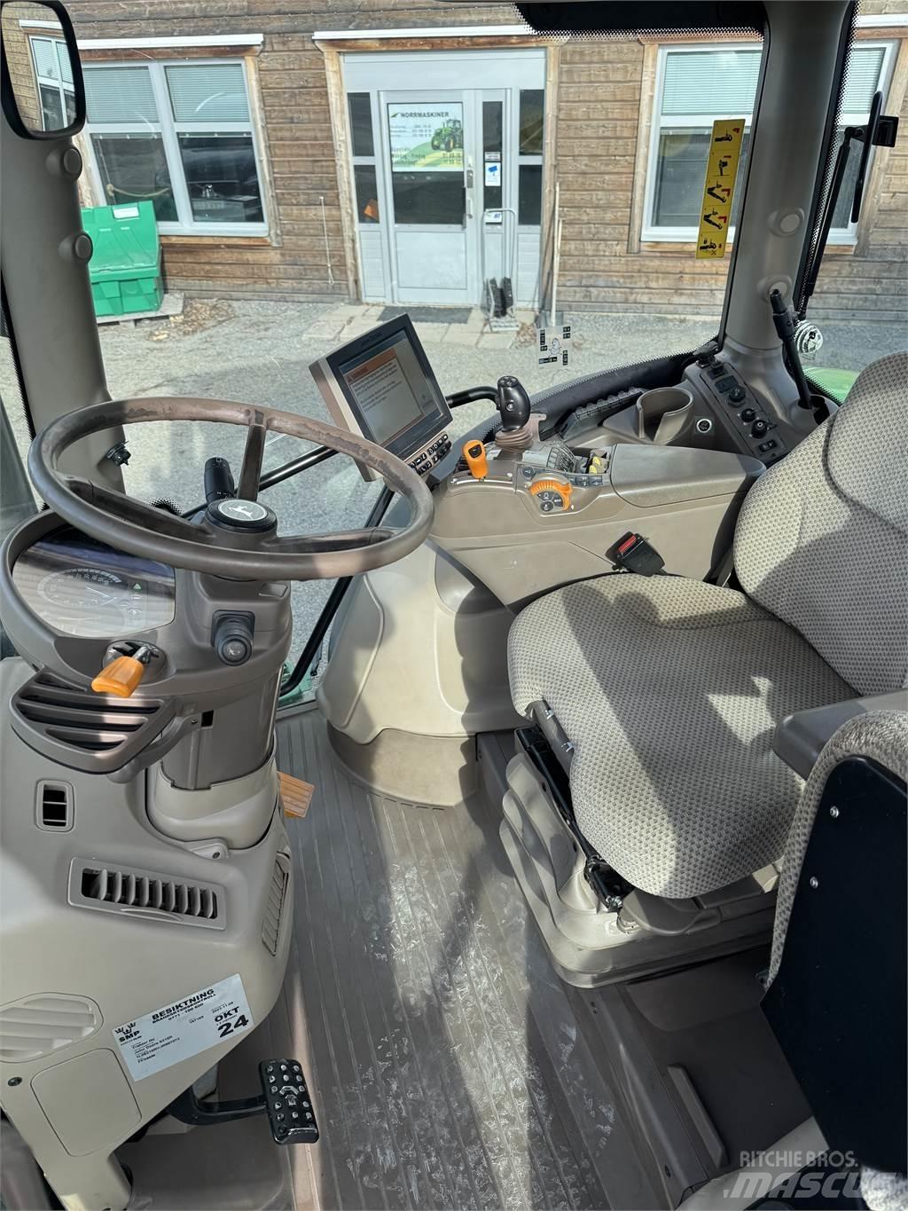 John Deere 6215R Traktorid