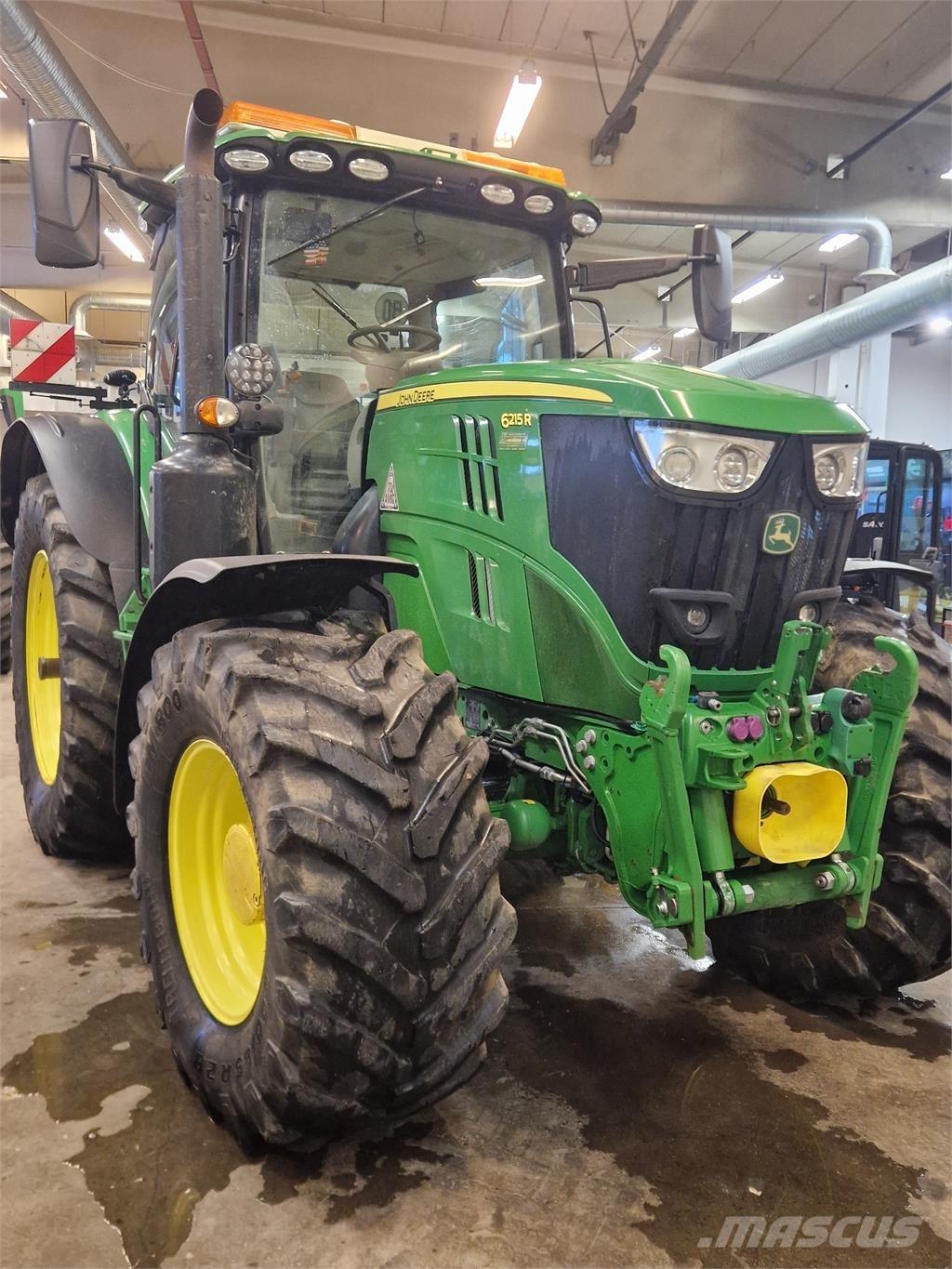 John Deere 6215R Traktorid