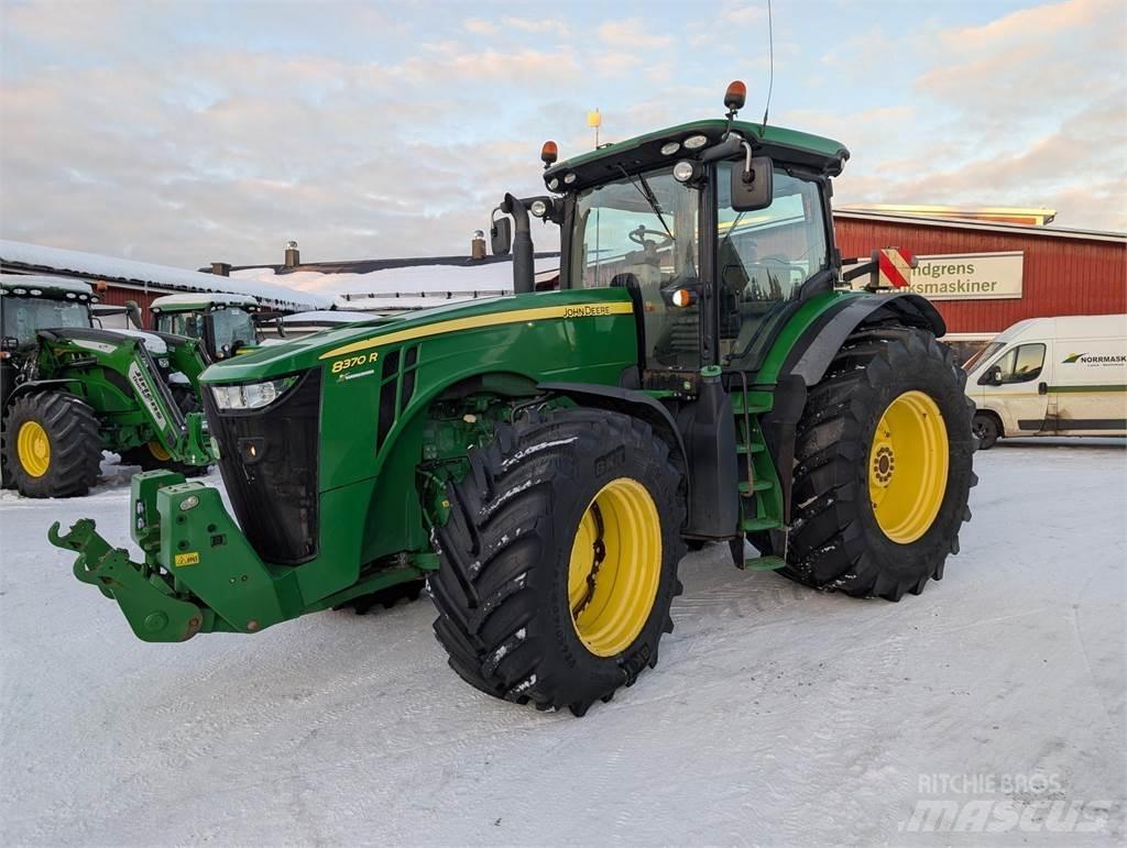 John Deere 8370R Traktorid