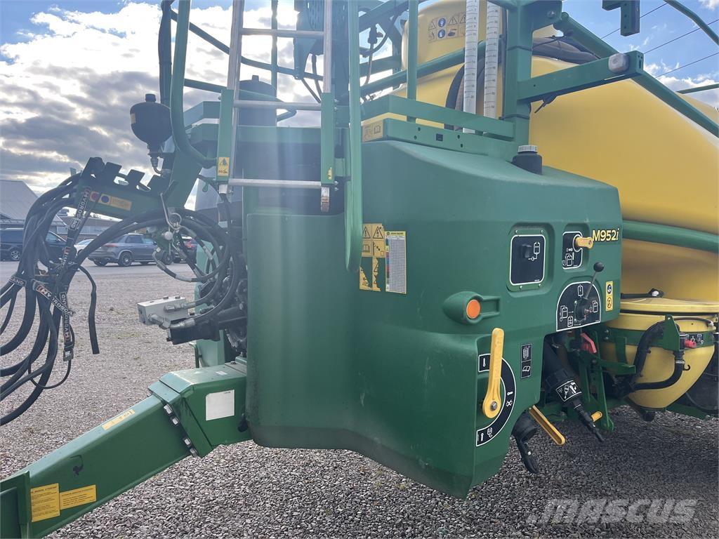 John Deere M952 Haagispritsid