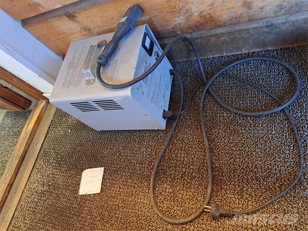 John Deere TE Gator Murutraktorid