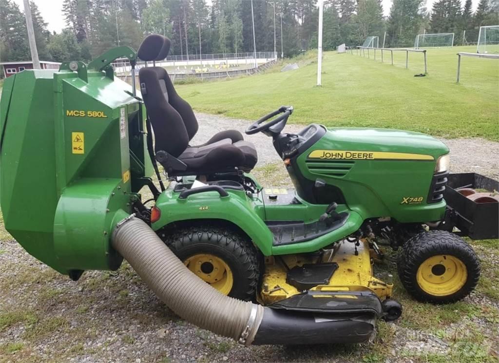 John Deere x748 Murutraktorid