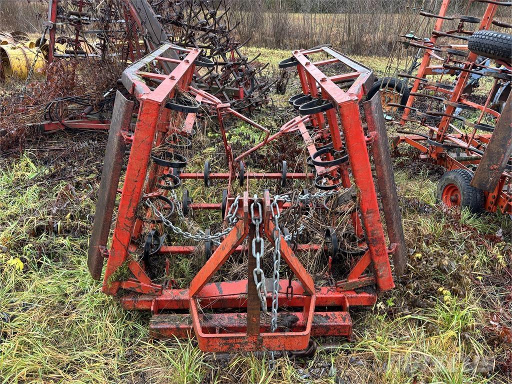  S-pinneharv 4 meter Muud mullaharimismasinad ja tarvikud