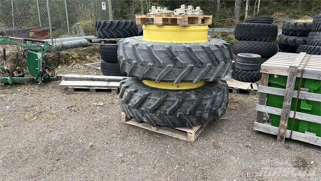 Trelleborg 520/85R42 Rehvid, rattad ja veljed