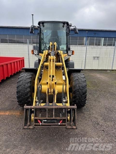 Yanmar V100 HJULLASTARE Rataslaadurid