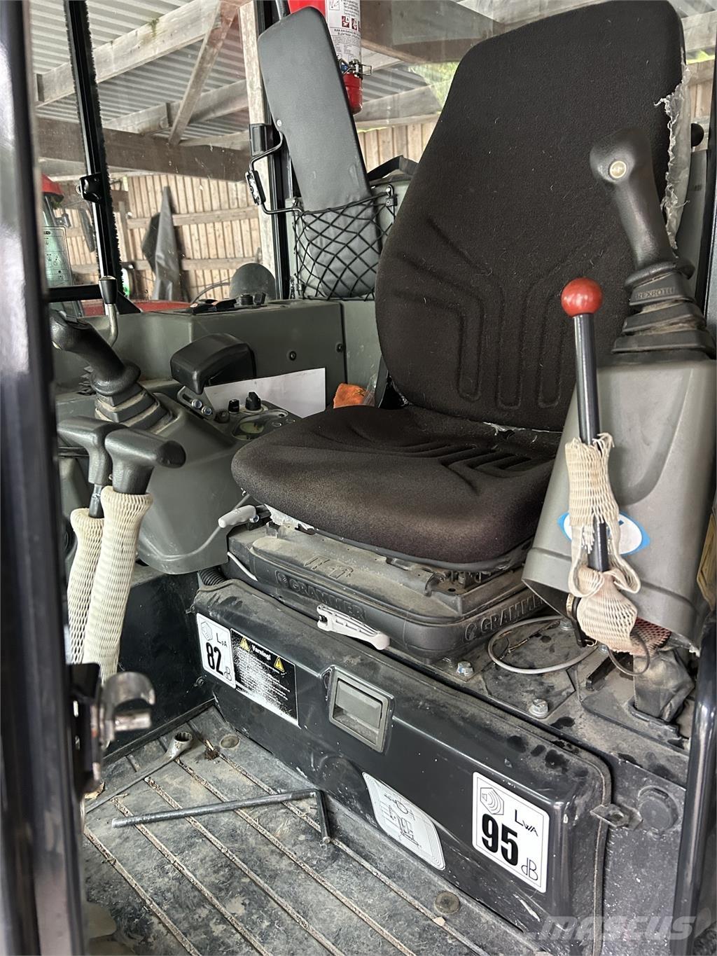 Yanmar VIO 38 GRÄVARE Rataslaadurid