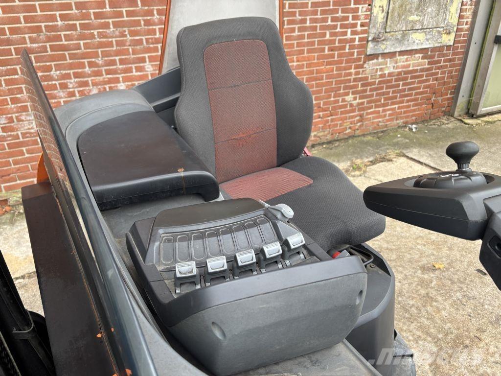 BT RRE 160 Lükandmastiga tõstukid
