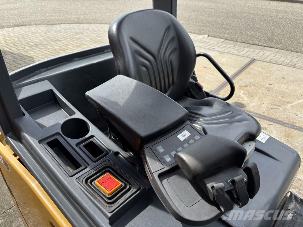 CAT 2ET4000 Elektritõstukid