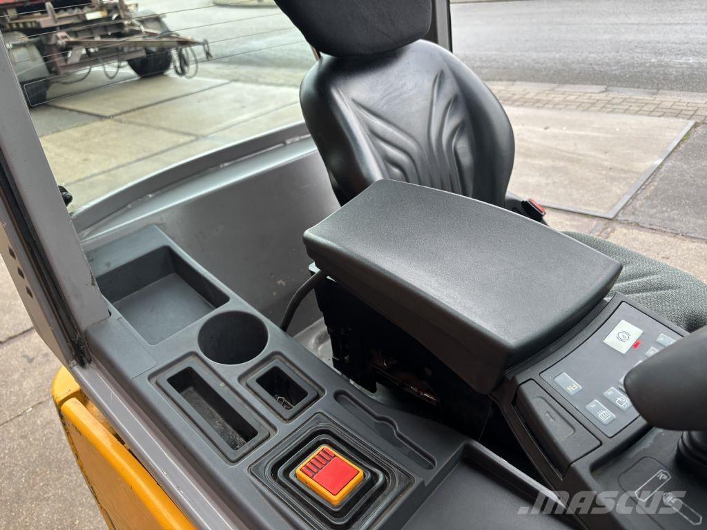 Jungheinrich EFG 216k Elektritõstukid