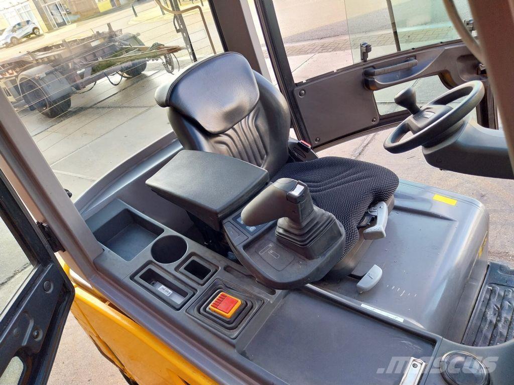 Jungheinrich EFG 320 Elektritõstukid