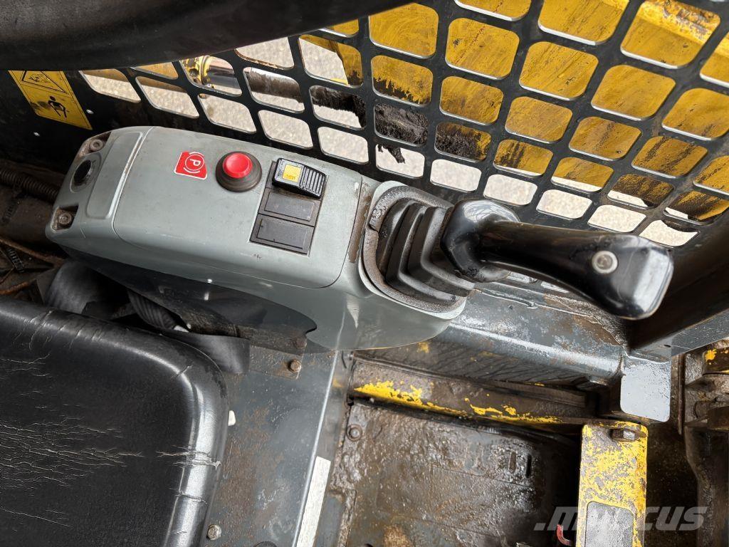 Komatsu SK510 Kompaktlaadurid