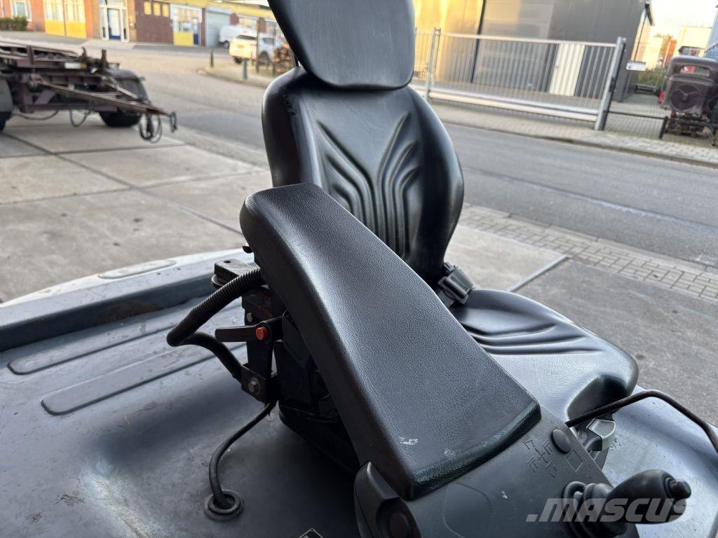 Toyota 8FBMT30 Elektritõstukid