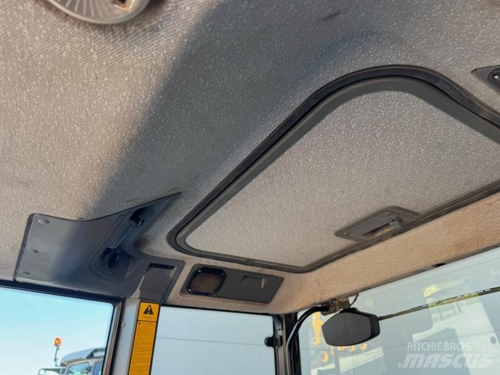 Ford 8240 SLE Traktorid