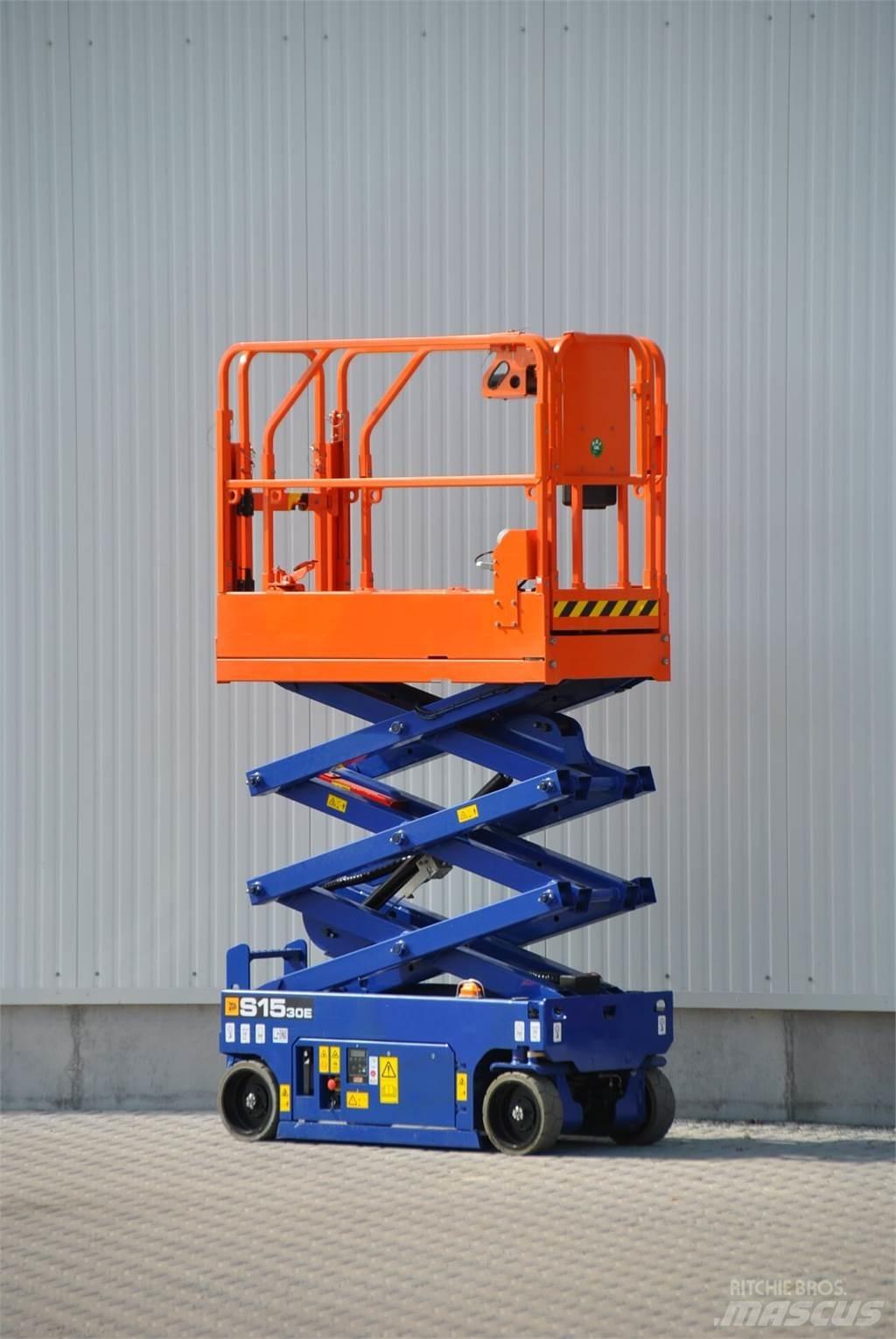 JCB S1530E Käärtõstukid