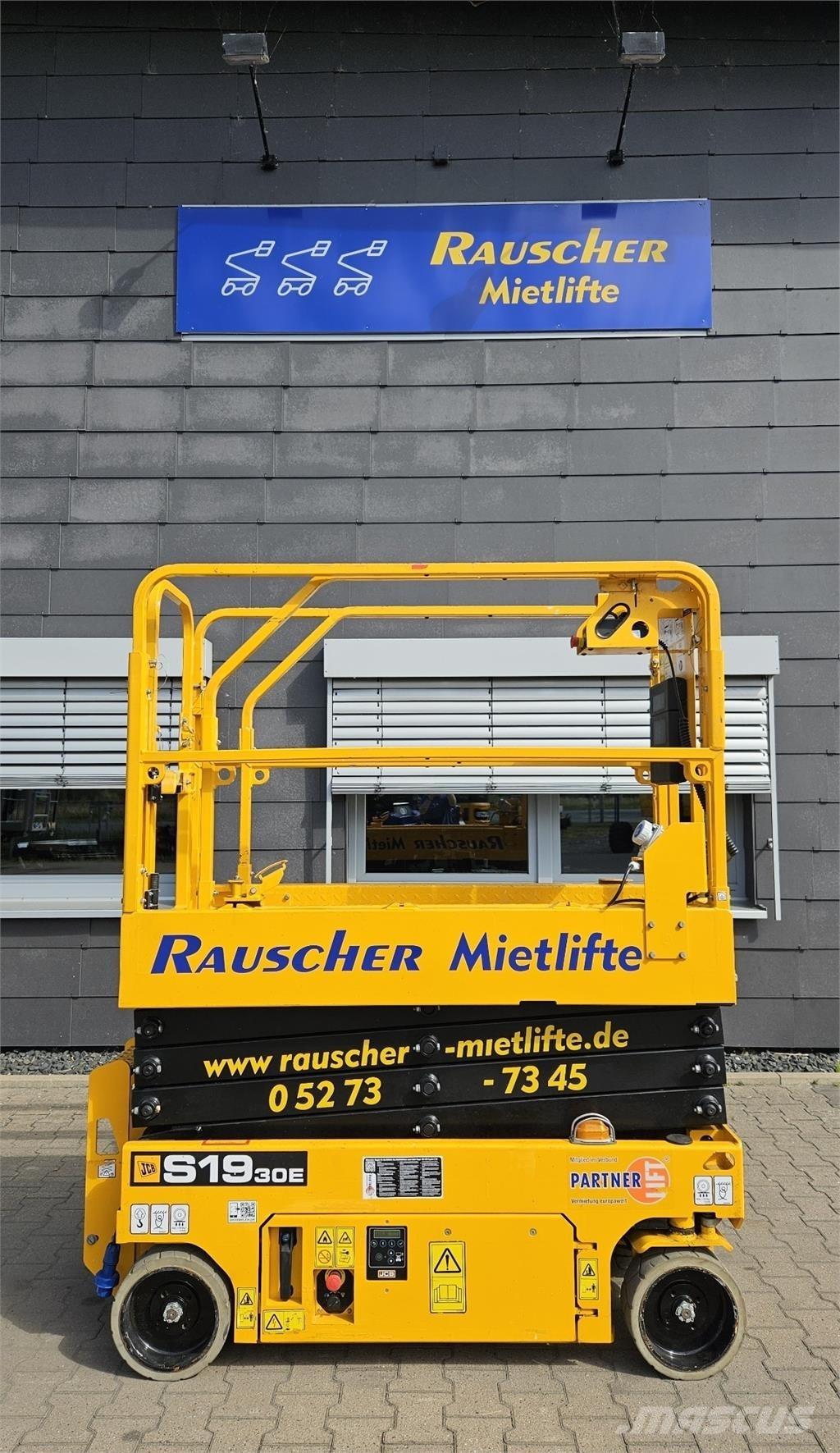 JCB S1930E Järelveetavad korvtõstukid
