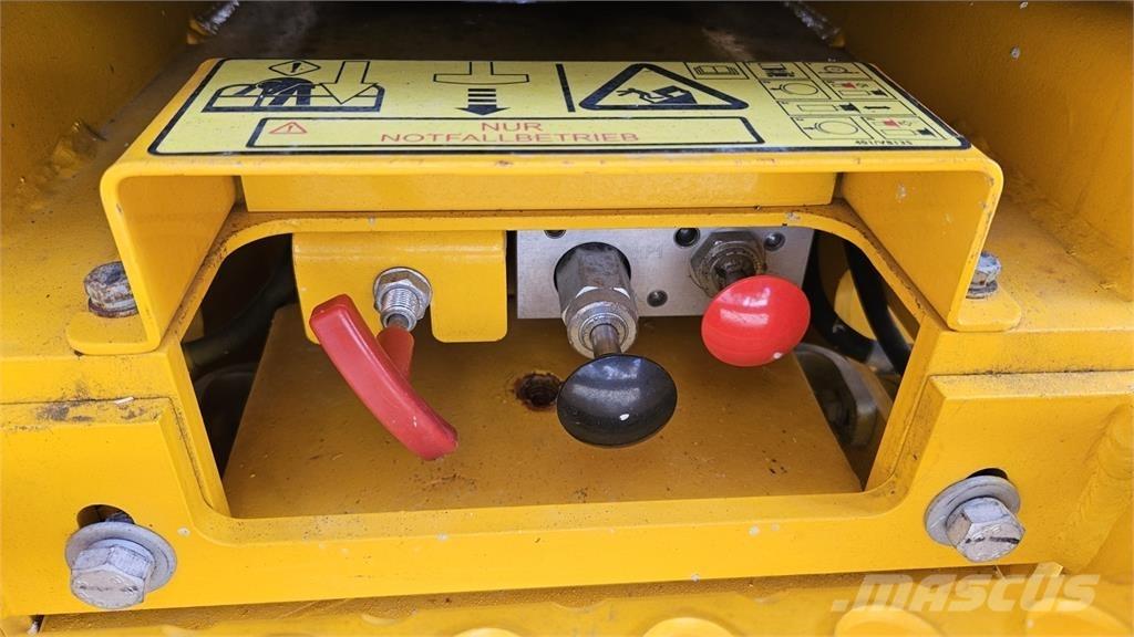 JCB S1930E Järelveetavad korvtõstukid