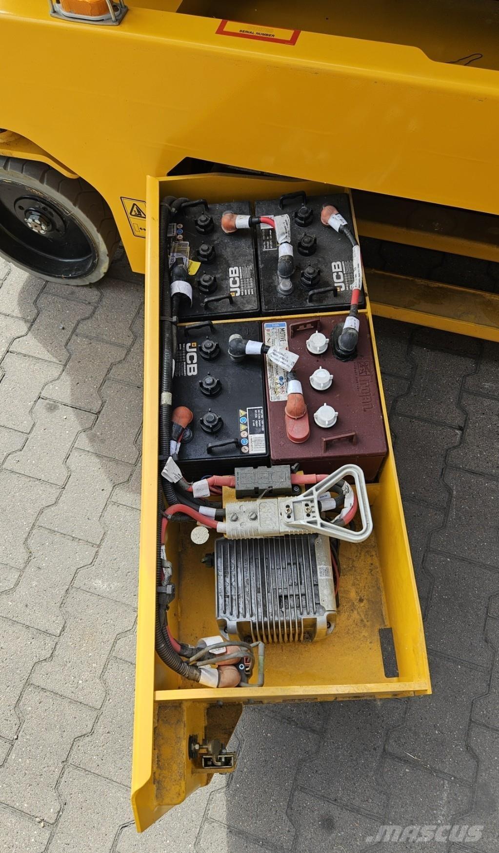 JCB S2646E Käärtõstukid