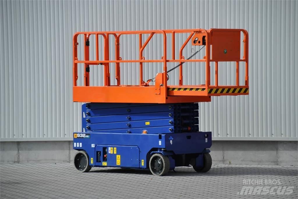 JCB S3246E ED Käärtõstukid