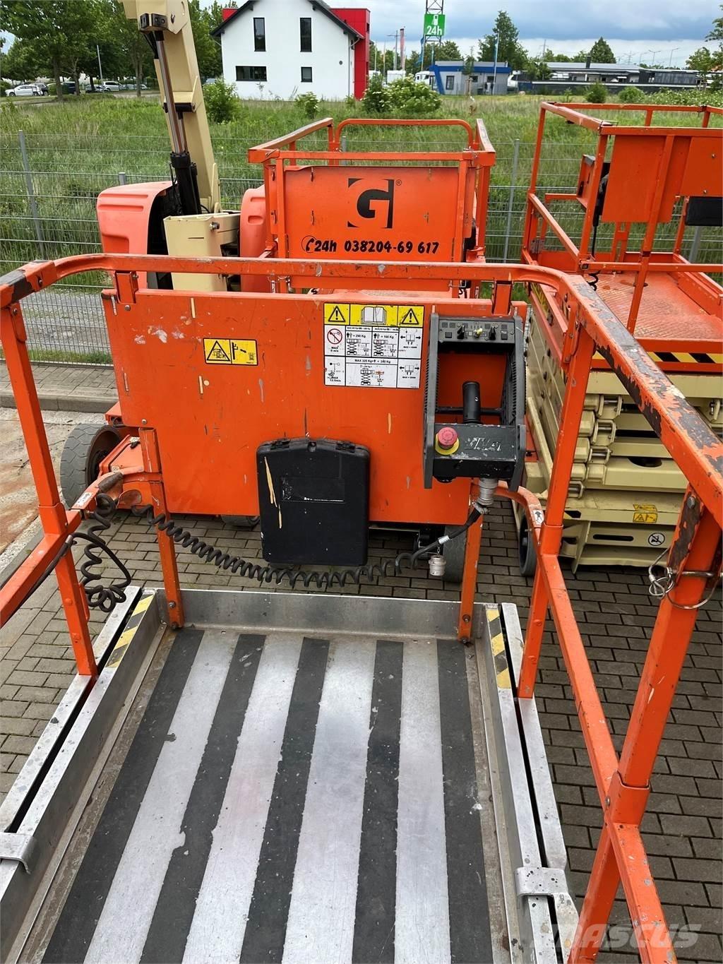 JLG 3246 ES Käärtõstukid