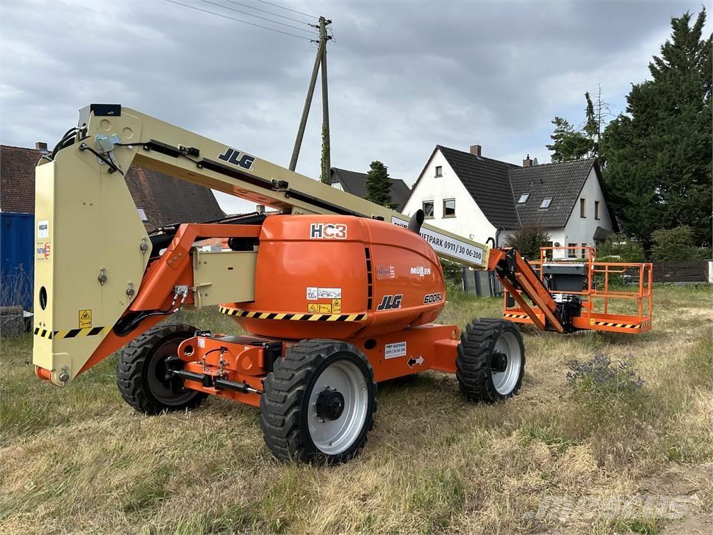 JLG 600AJ Iseliikuvad poomtõstukid