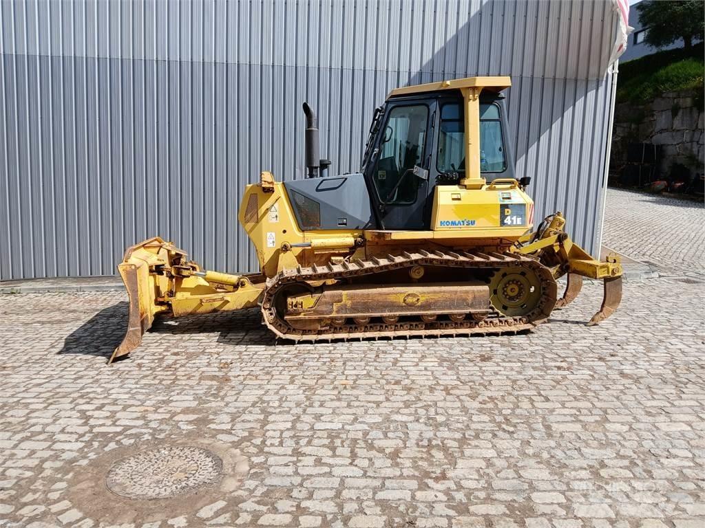 Komatsu D41E-6 Torupaigaldajad