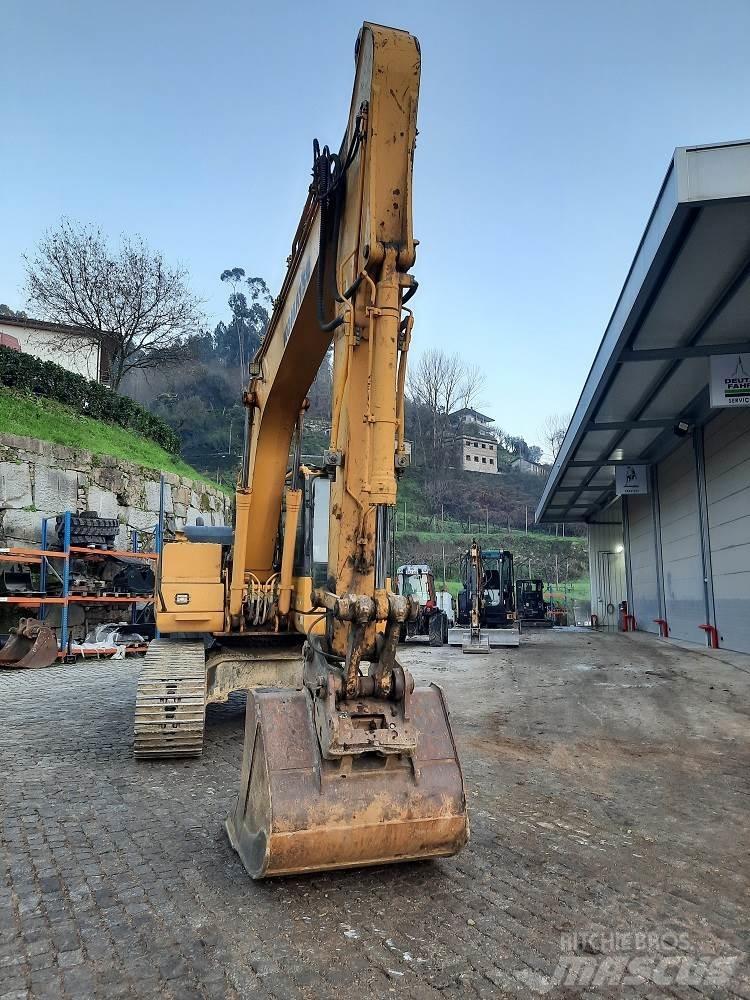 Komatsu PC160LC-8 Roomikekskavaatorid