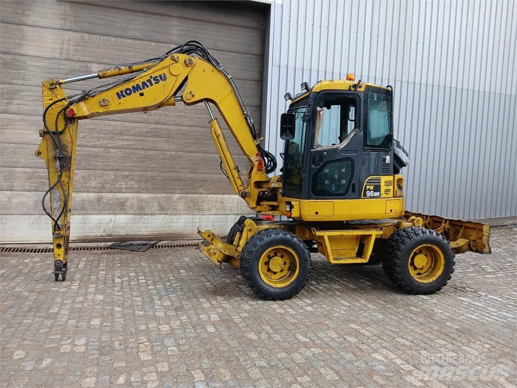 Komatsu PW98MR-6 Ratasekskavaatorid