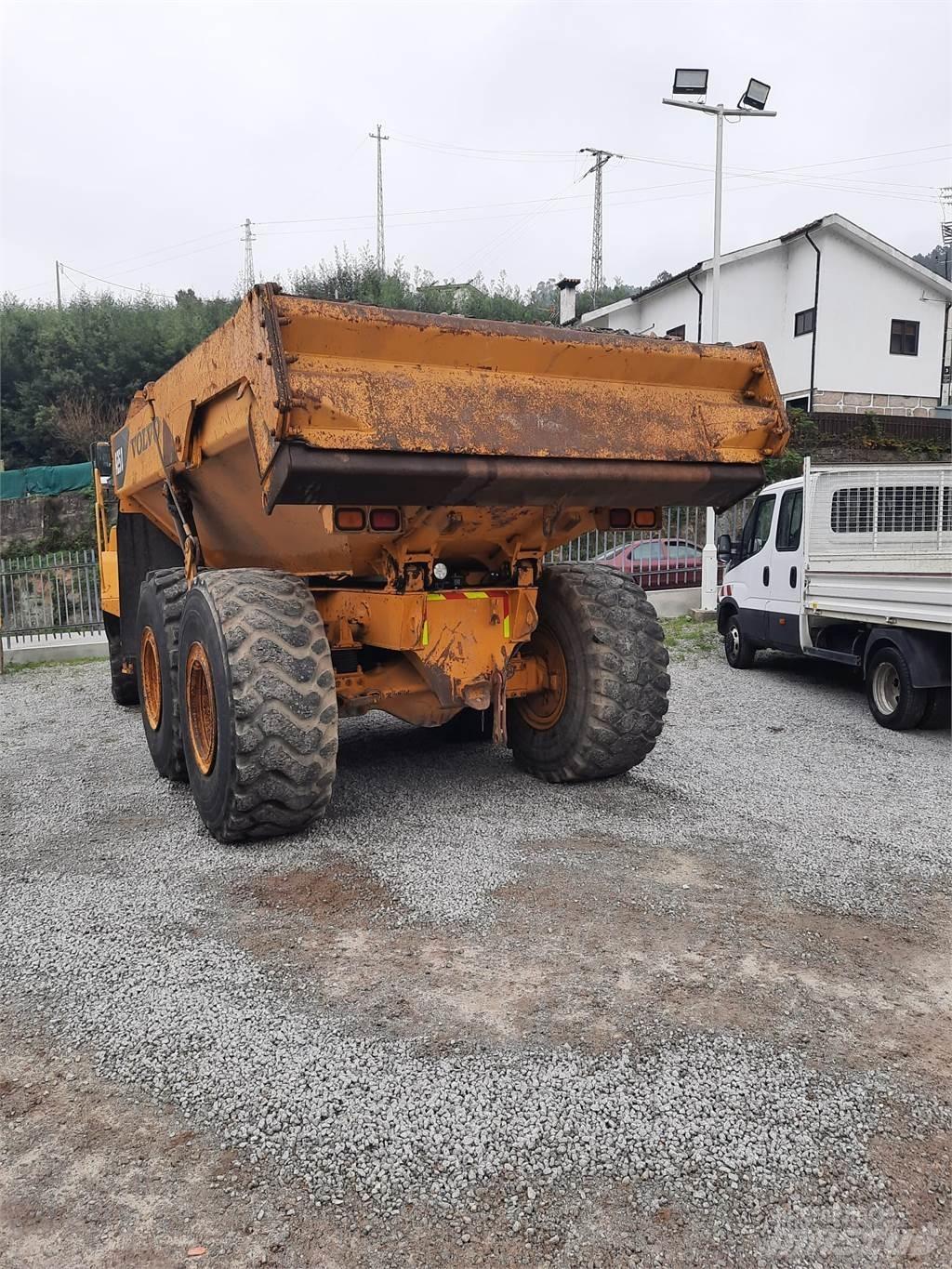 Volvo A25D Väikekallurid