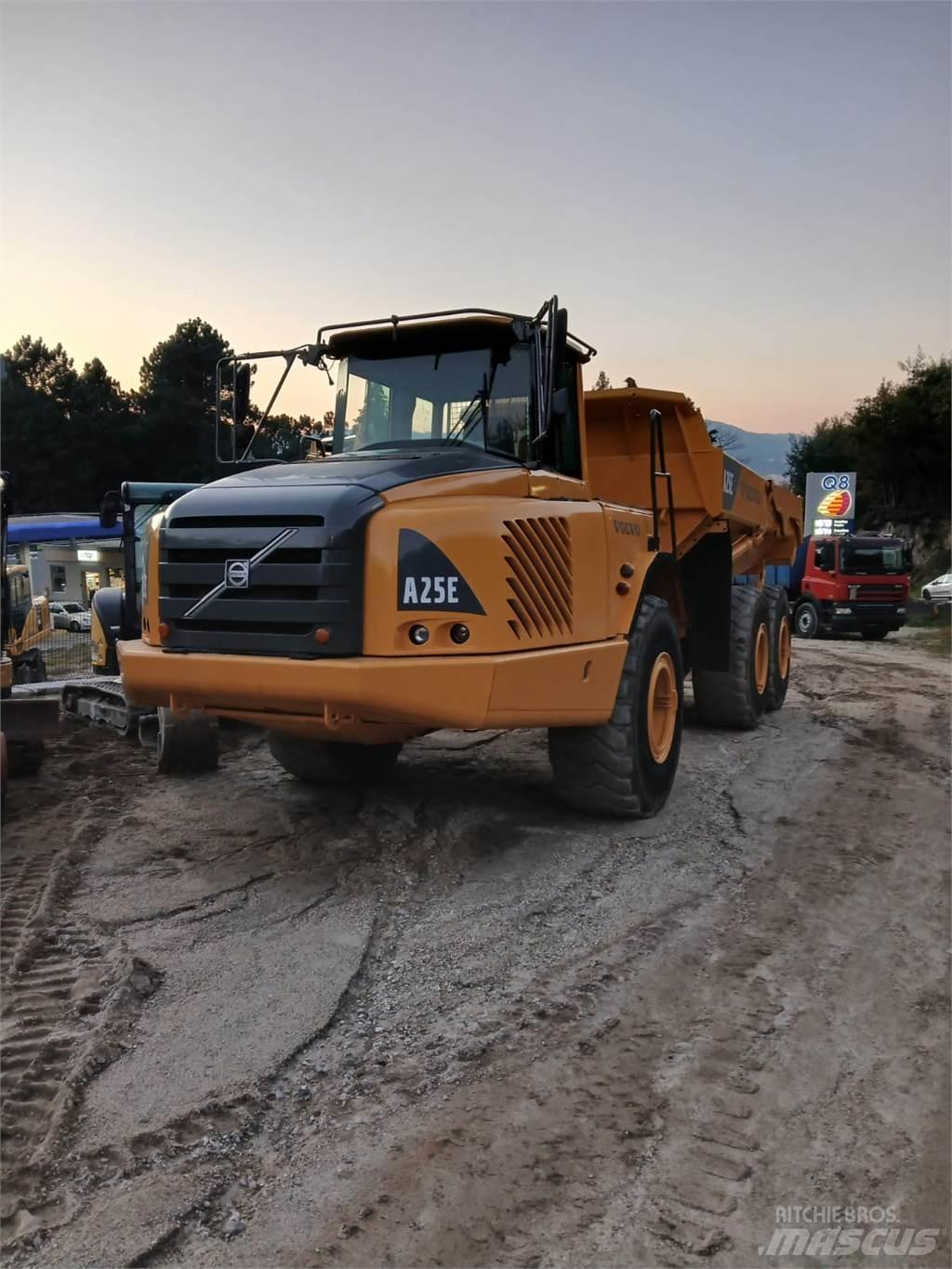Volvo A25E Väikekallurid
