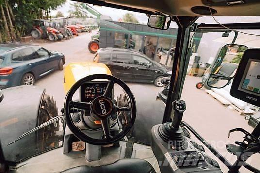 JCB FASTRAC 4220 Traktorid