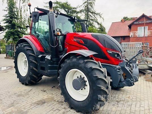Valtra T154 Traktorid