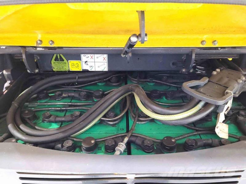 Aisle-Master 20WHE Kitsa vahekäigu tõstukid