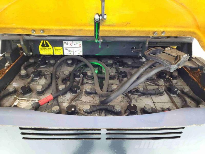 Aisle-Master 20WHE Kitsa vahekäigu tõstukid