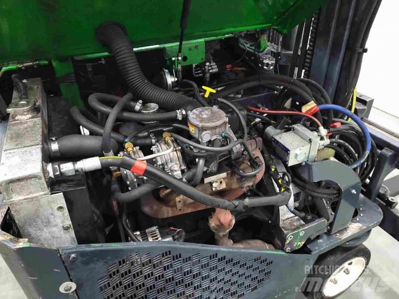 Combilift C3000 CB Neljasuuna lükandmastiga tõstukid