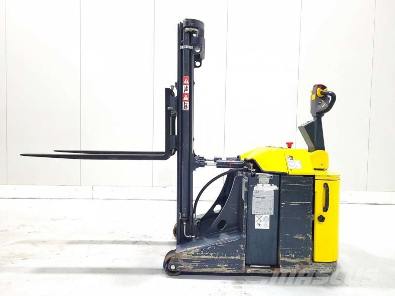 Combilift CS1500 Platvormiga virnastajad