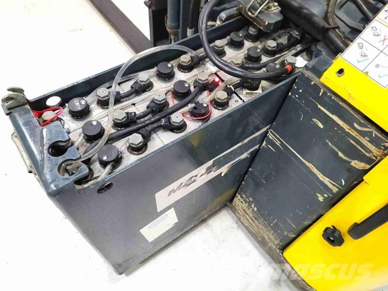 Combilift CS1500 Platvormiga virnastajad