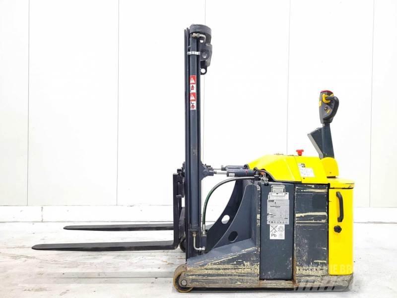 Combilift CS1500 Platvormiga virnastajad