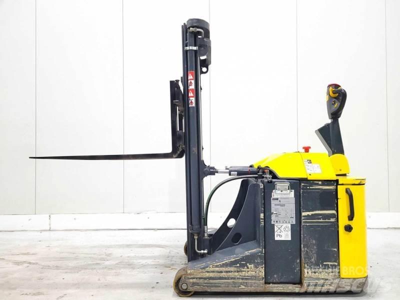 Combilift CS1500 Platvormiga virnastajad