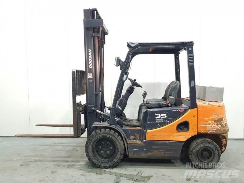 Doosan D35C-5 Diiseltõstukid