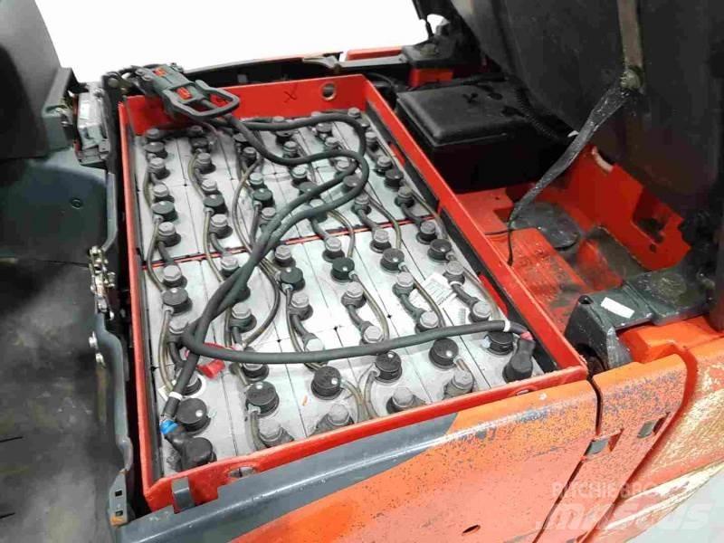 Linde E16C-02 Kahveltõstukid - muud
