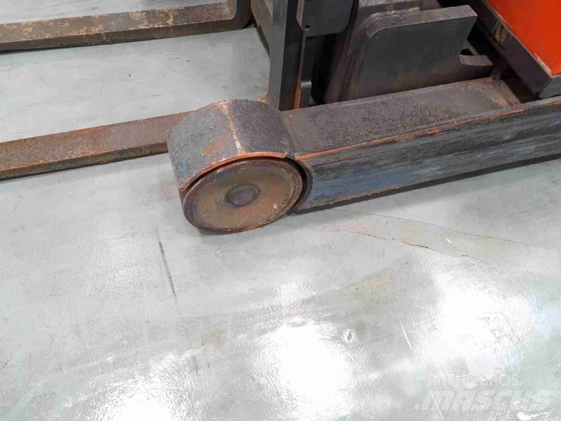 Linde R16HD-01 1120 Lükandmastiga tõstukid